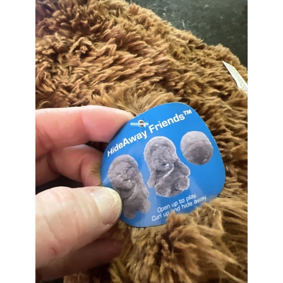 NEW 2014 Hideaway Friends Curl Up & Play Pillow 13" Chewbacca Star‎ Wars Plush - Picture 6 of 6